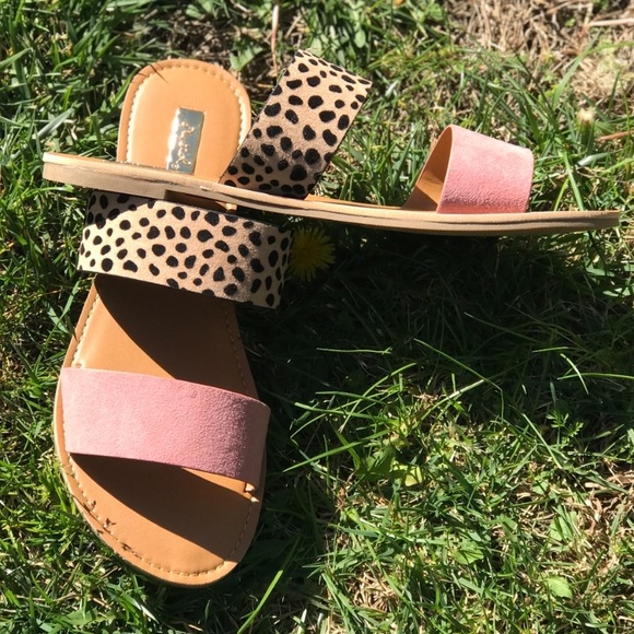 🐆✨Cheetah Print Slide Sandals BNWT - Picture 3 of 4